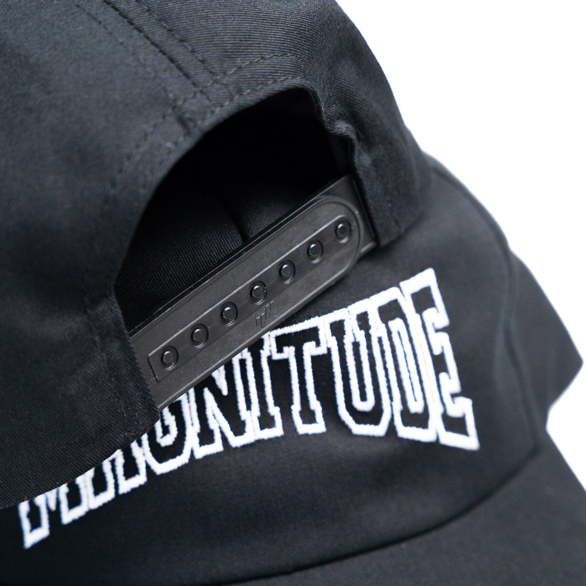 MAGNITUDE "Logo" Cap